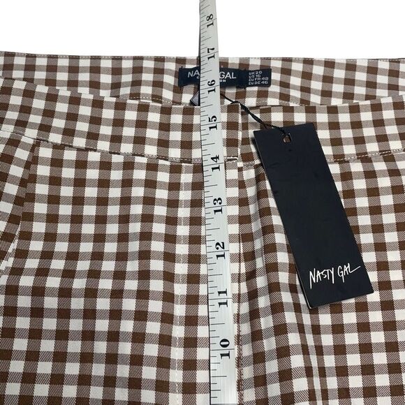 Nasty Gal Brown and White Check Ultra Wide Leg Trousers - Picture 6 of 8